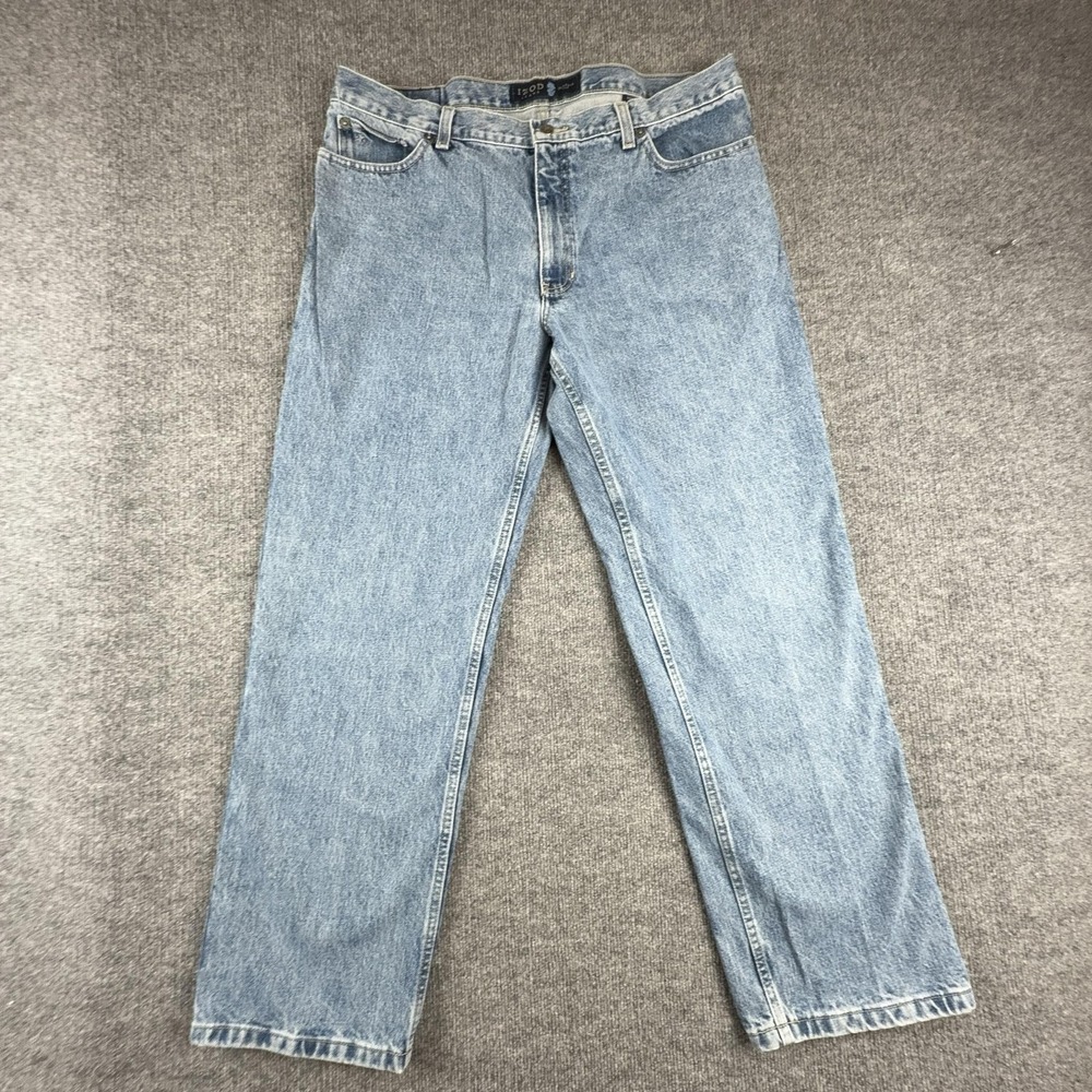 Izod Jeans Mens 38x30 Light Wash Blue Classic Fit Straight Leg Denim Pants